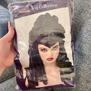 Halloween vampira wig
